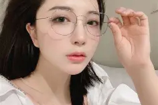 登上热搜！知名男星爬深圳梧桐山同伴被救护车拉走网友：有阴影了