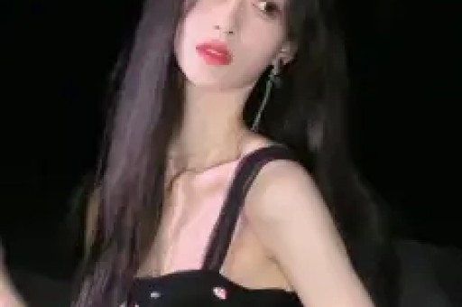 小红书能否撼动微博热搜榜？解析小红书热点榜的商业化野心